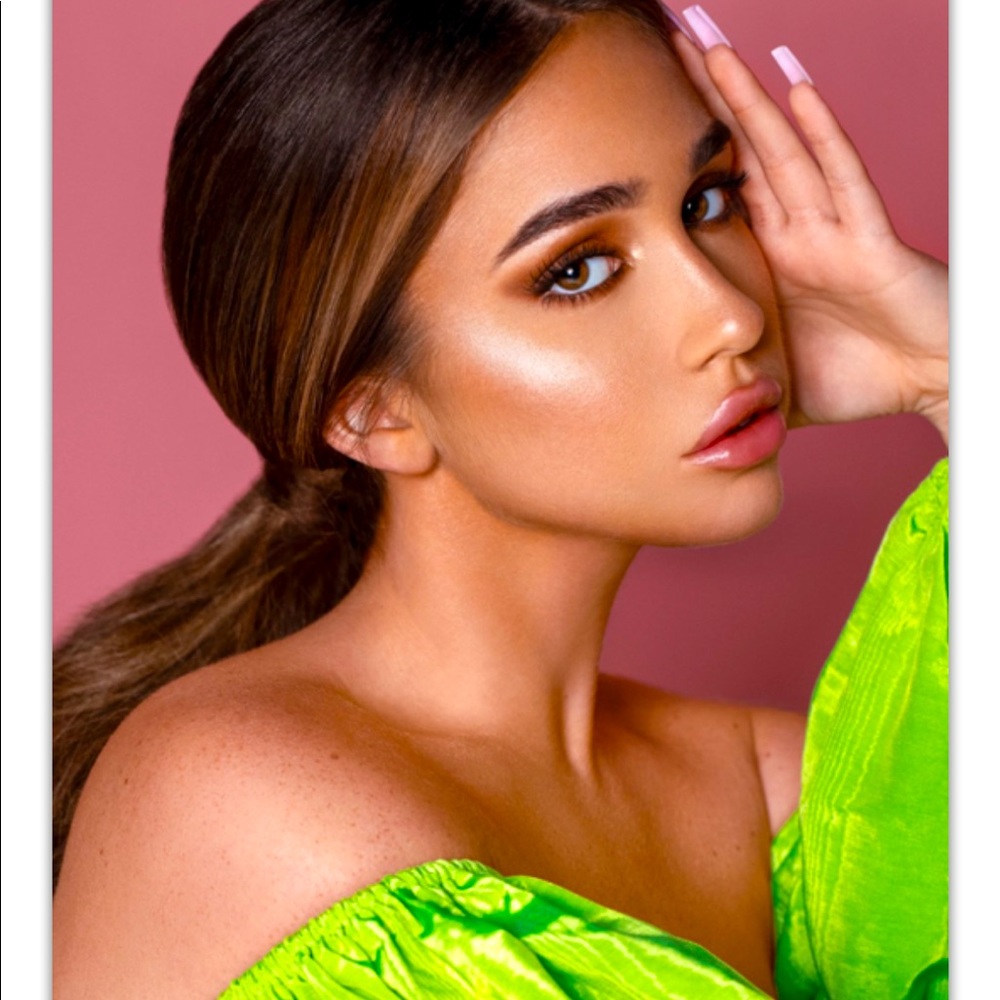 KAB COSMETICS CONTOUR PALLET VOLUME 1 NWT - Picture 8 of 12